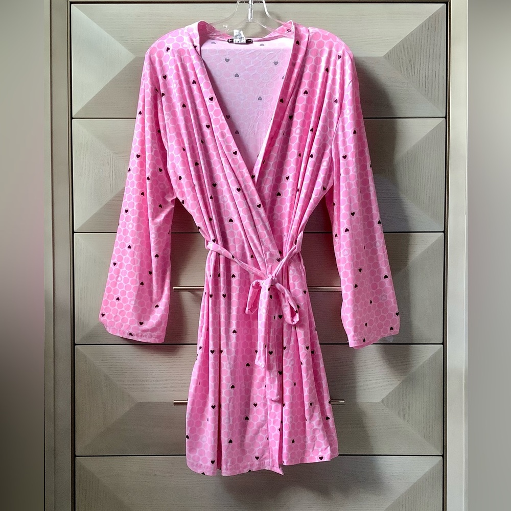 NOT A MORNING PERSON ROBE -PINK WITH LITTLE BLACK HEARTS-SIZE S